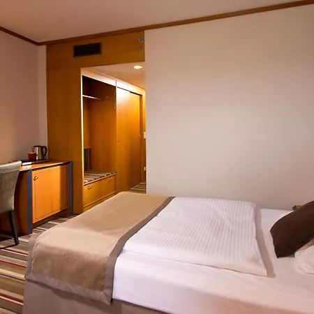Hotel Leonardo