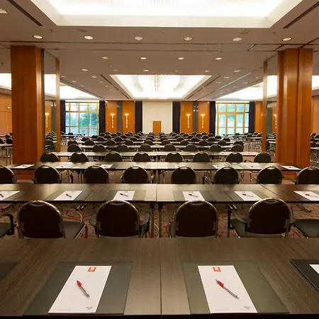 Отель Leonardo 4*