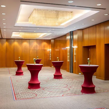 Hotel Leonardo 4*