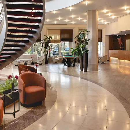 Hotel Leonardo