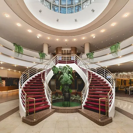 Hotel Leonardo 4*