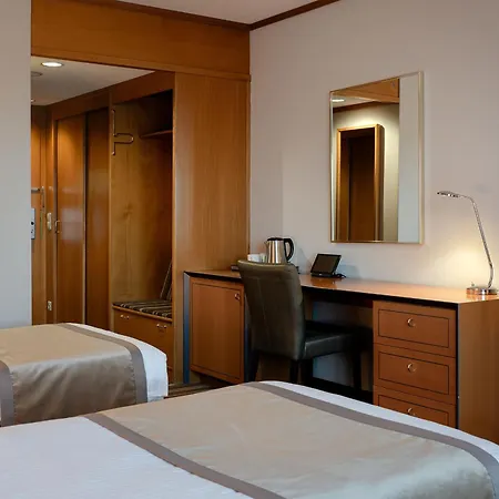 Hotel Leonardo 4*