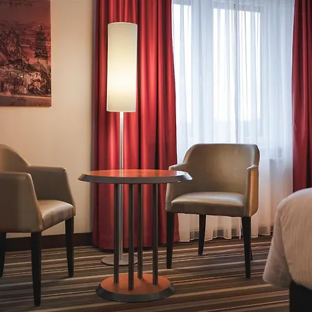 Leonardo Hotel 4*