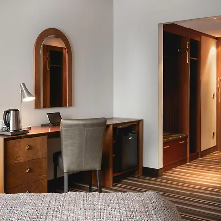 Hotel Leonardo 4*