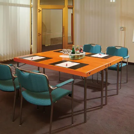 Leonardo Отель Веймар